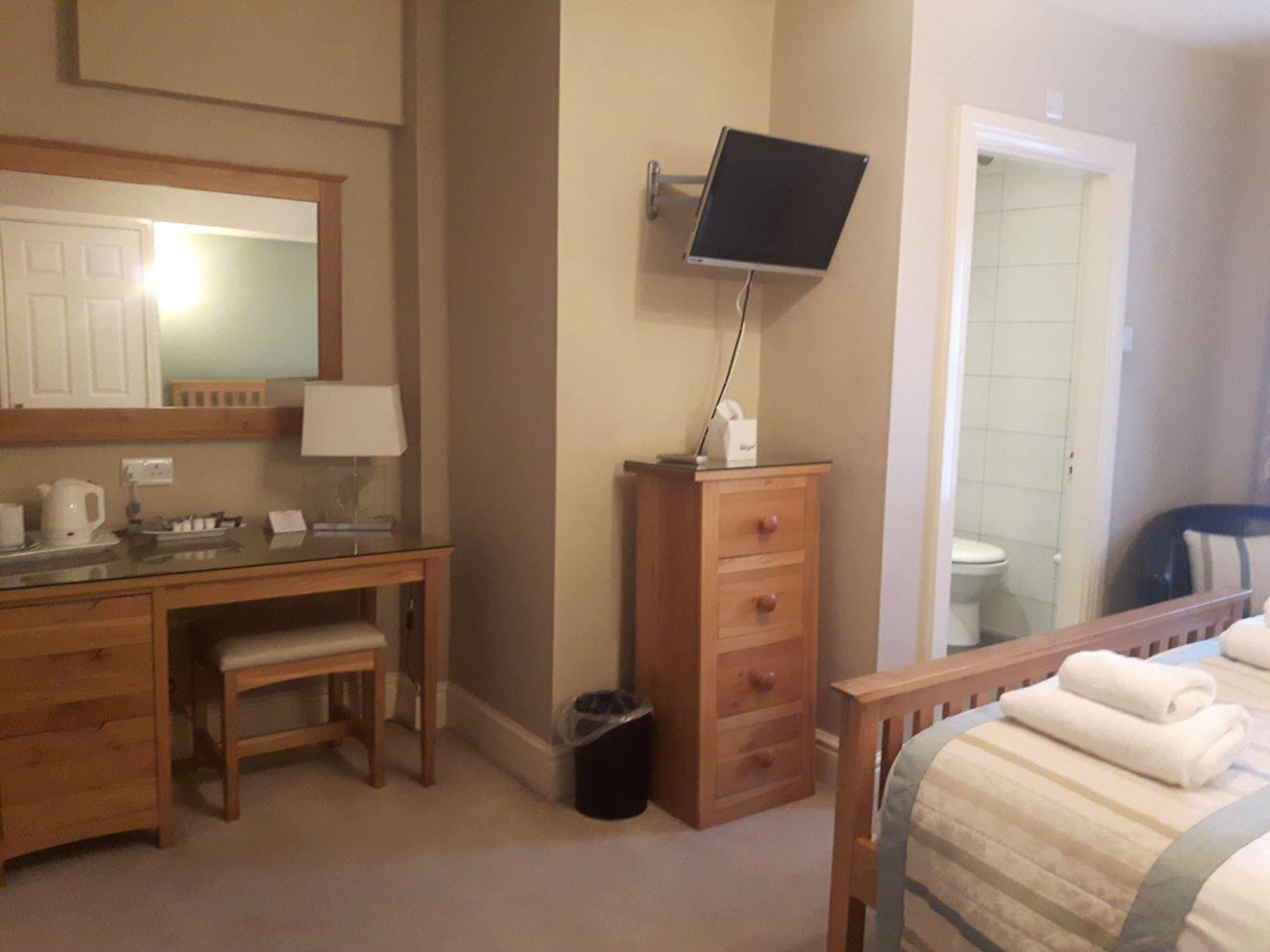 The Wheatsheaf Hotel コーブリッジ エクステリア 写真
